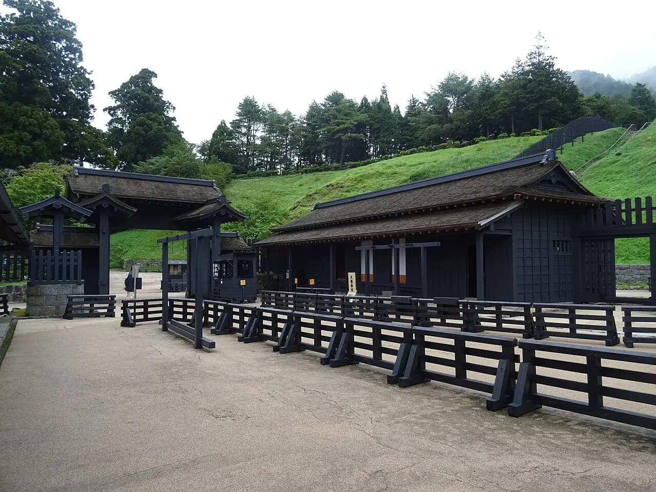 復元された箱根関所の建物